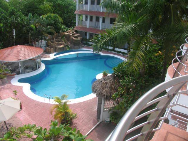 Hotel Y Suites Bugambilias ริงกอน เด กัวยาบิโตส ภายนอก รูปภาพ