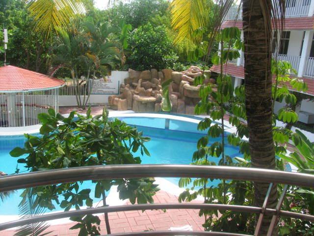 Hotel Y Suites Bugambilias ริงกอน เด กัวยาบิโตส ภายนอก รูปภาพ