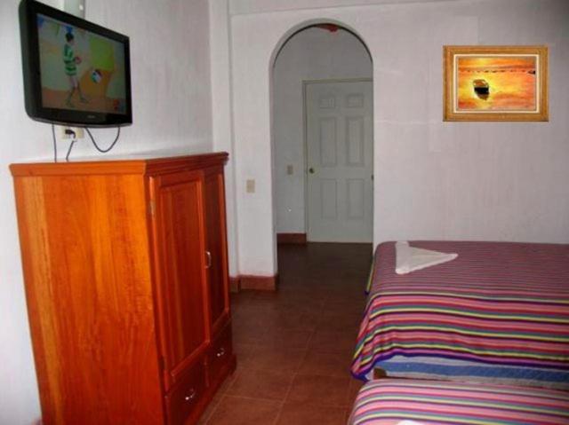 Hotel Y Suites Bugambilias ริงกอน เด กัวยาบิโตส ห้อง รูปภาพ