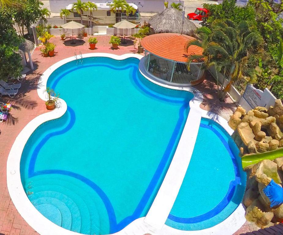Hotel Y Suites Bugambilias ริงกอน เด กัวยาบิโตส ภายนอก รูปภาพ