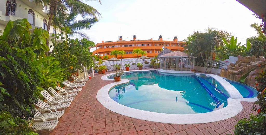 Hotel Y Suites Bugambilias ริงกอน เด กัวยาบิโตส ภายนอก รูปภาพ