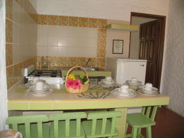Hotel Y Suites Bugambilias ริงกอน เด กัวยาบิโตส ภายนอก รูปภาพ